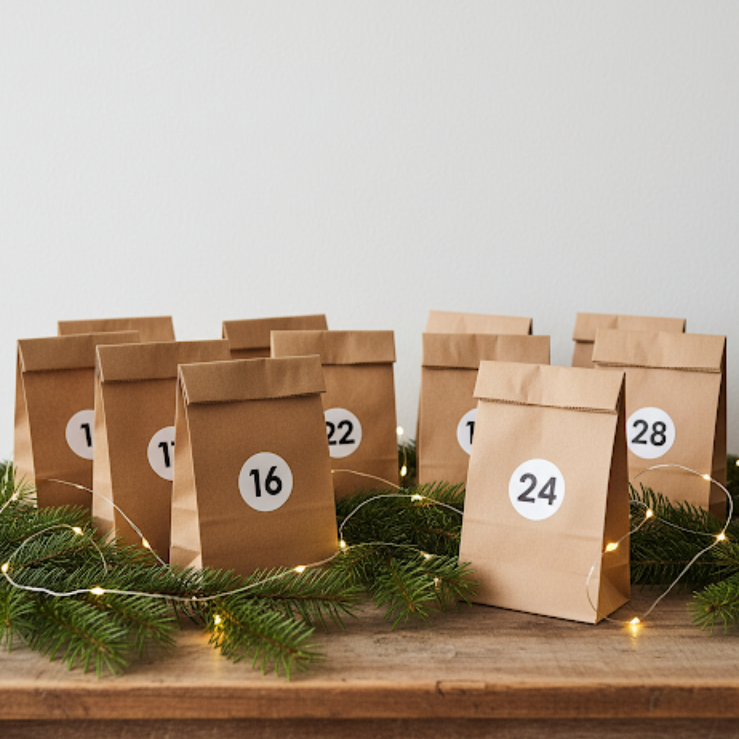Adventskalender zum Selbstbefüllen mit Zahlenaufklebern