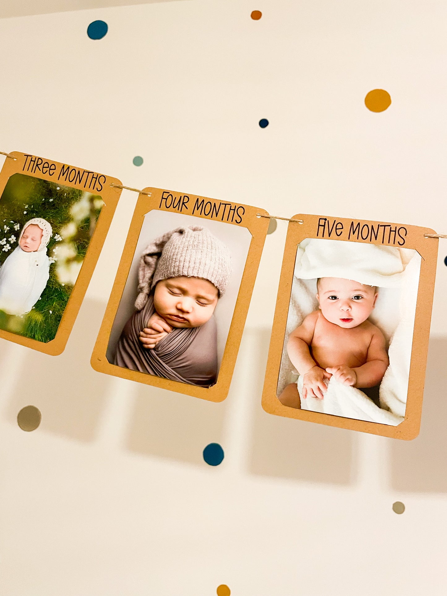 Wimpelkette Monat Meilensteinkette - 12 Monats Girlande für Babyfotos - englisch