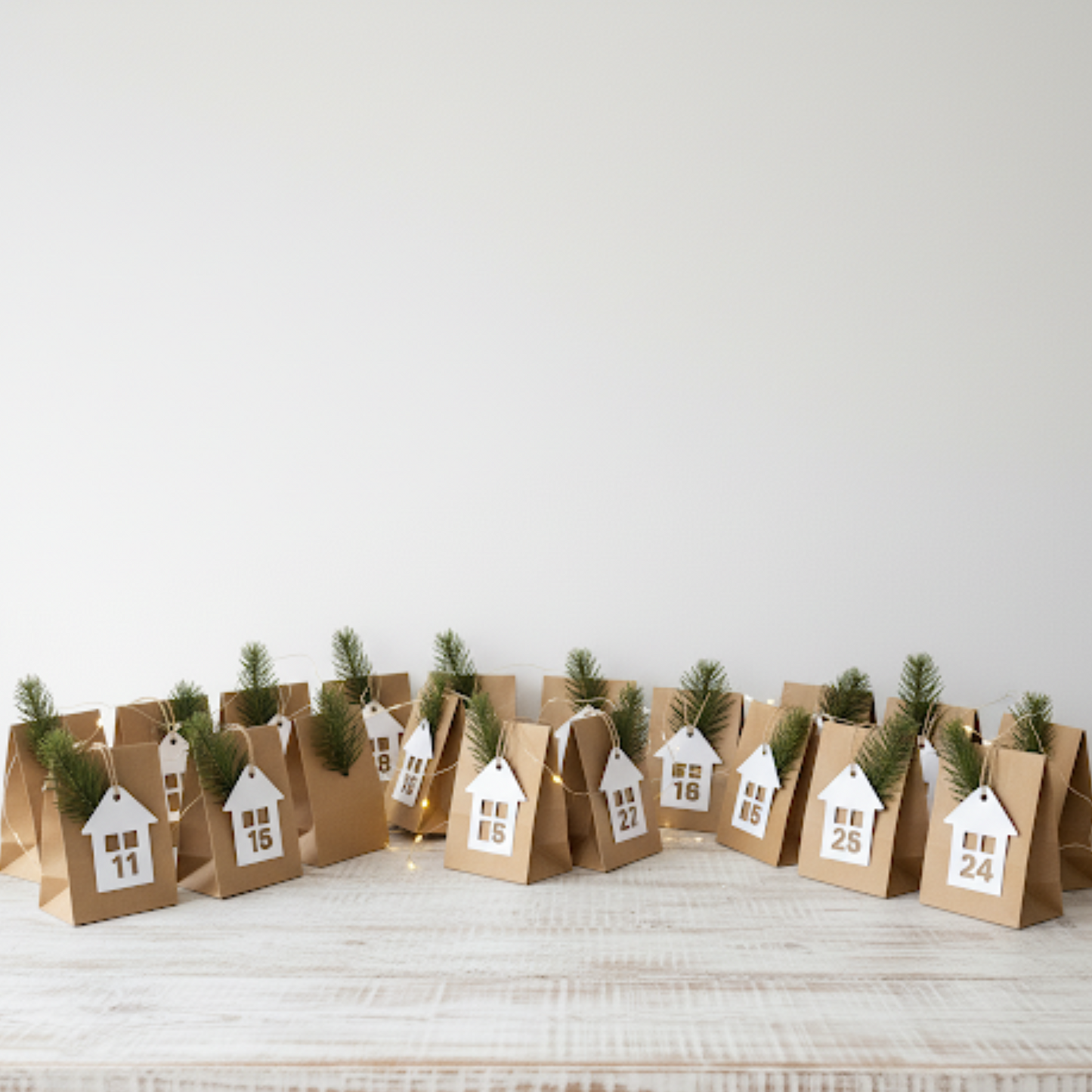 Adventskalender zum Selbstbefüllen DIY - Tüten und Hausanhänger